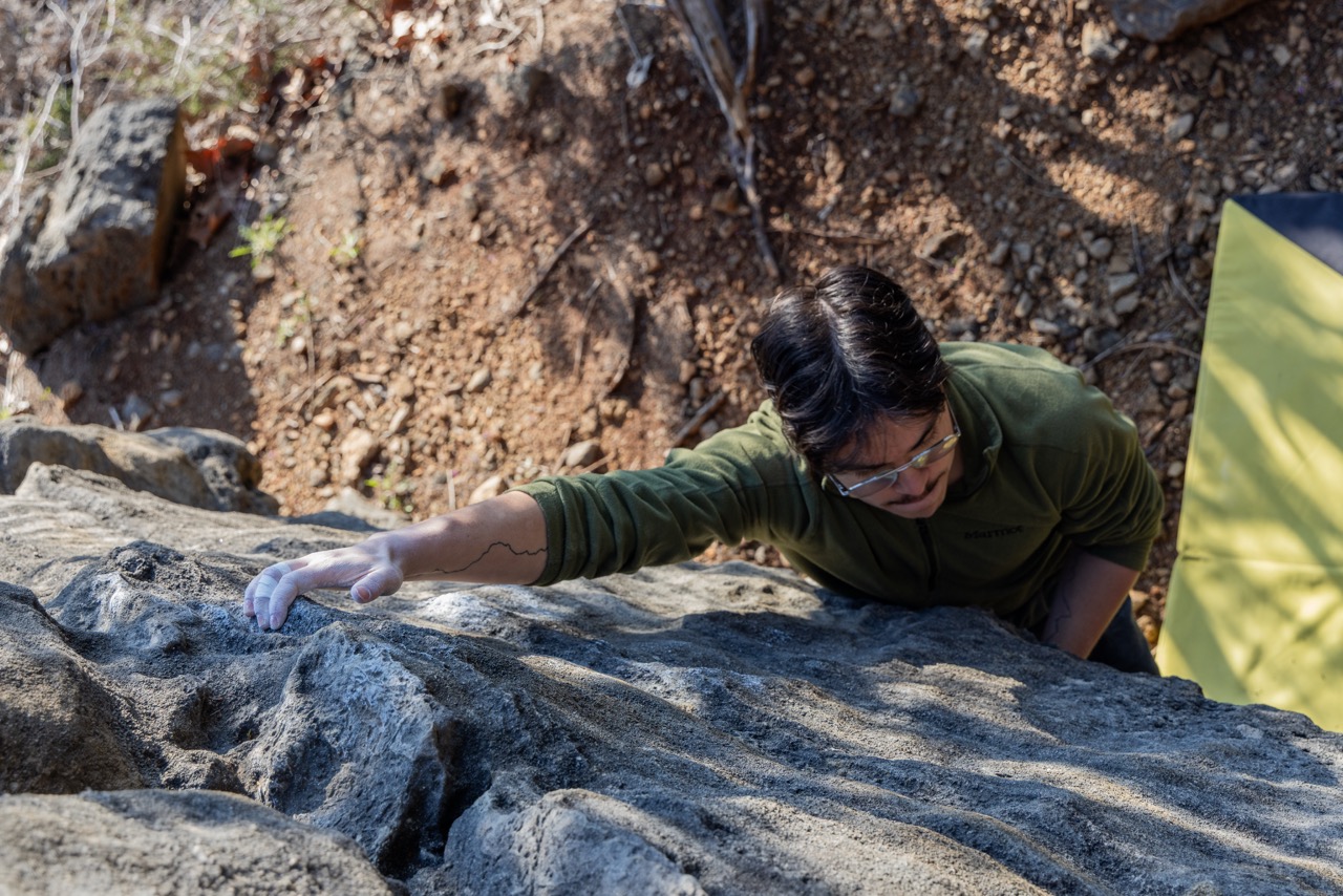hands climbing